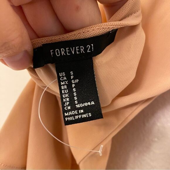 Forever 21 scoop neck Unlined tan beige stretch mesh thong bodysuit NWOT small - Picture 10 of 10